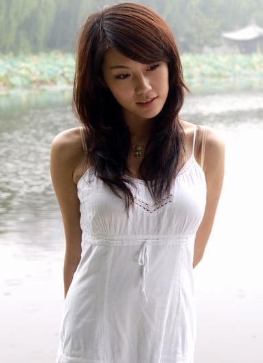 瑜伽塑造女人性感美肩